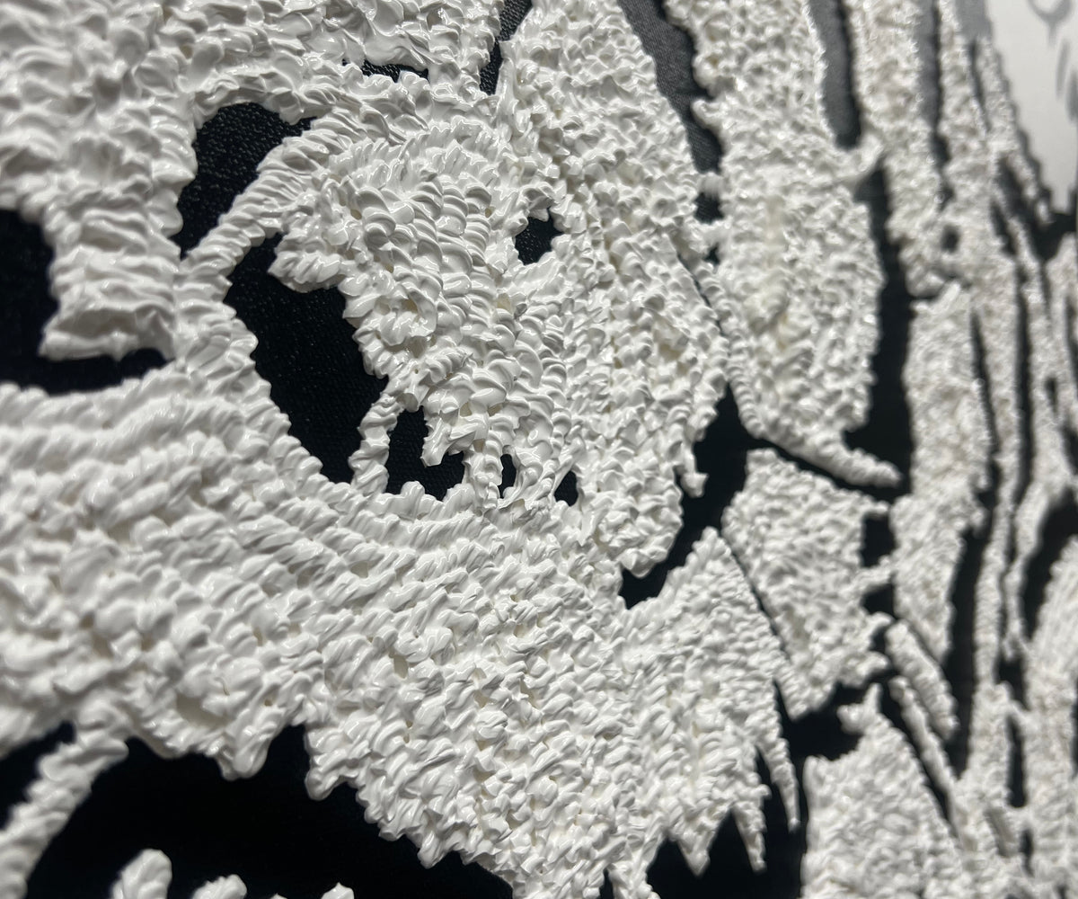 Sculptural floral artwork from the Blüm Collection with three-dimensional texture